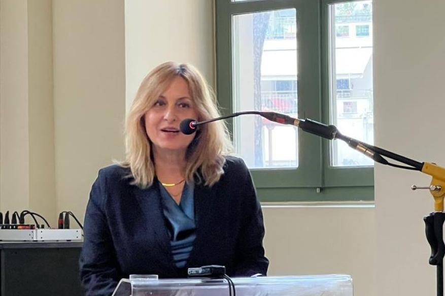 Λογοτεχνία και Τύπος Λογοτεχνία και Τύπος